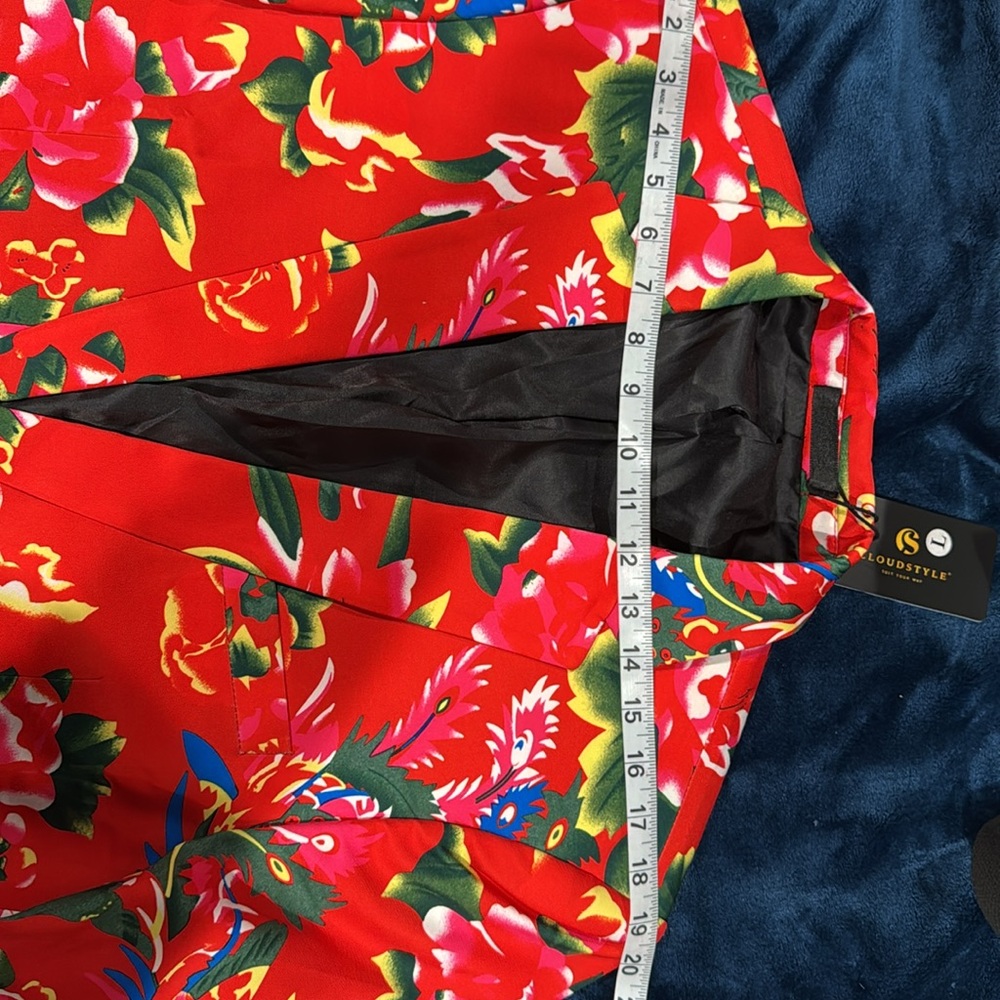 Floral Red Blazer - Picture 7 of 11